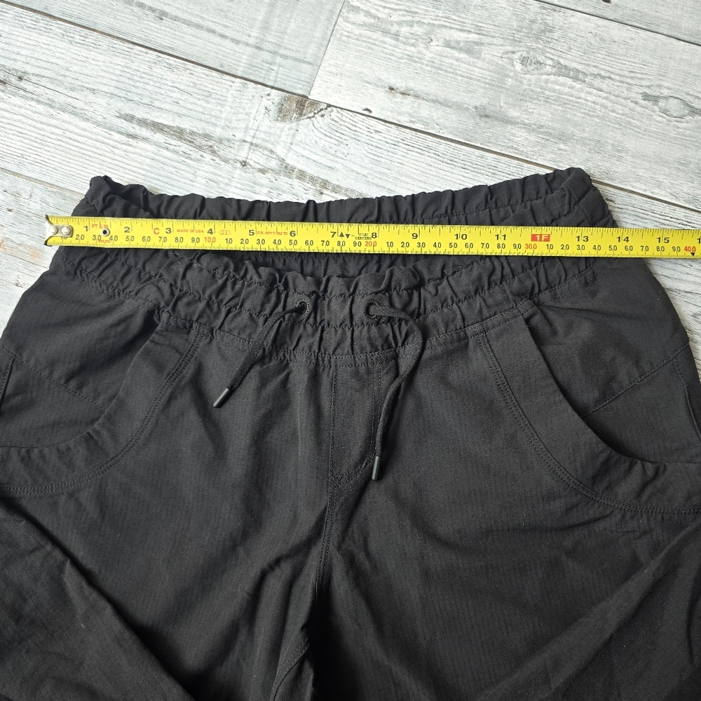 MEC Capri Black Cropped Pants Womens Size 4 - Picture 11 of 13